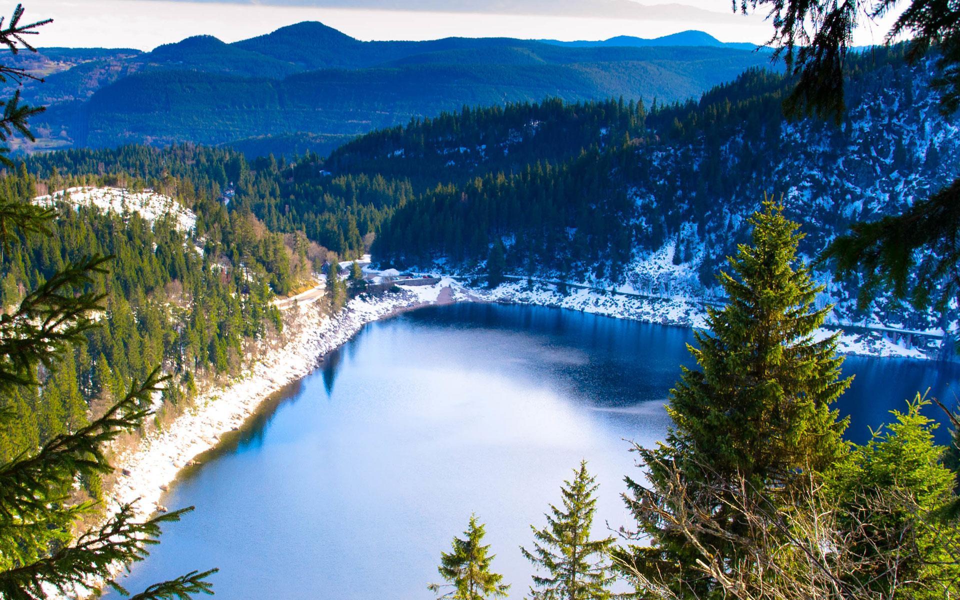 The gorgeous Wite Lake in winter